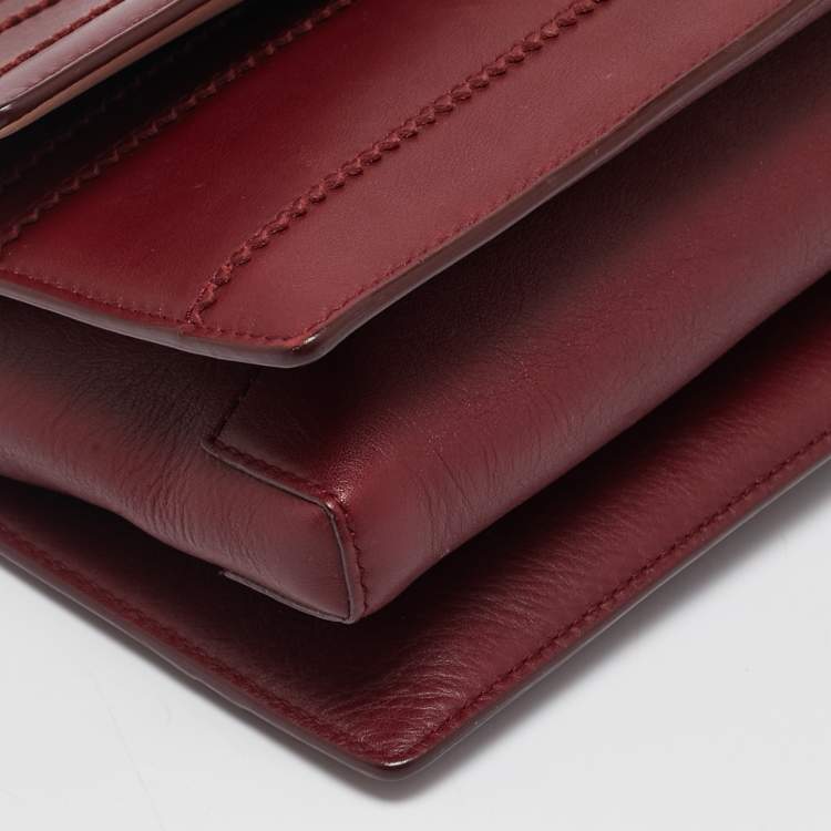 مملوكة مسبقًا Salvatore Ferragamo Dark Red Leather Ginny Shoulder Bag
