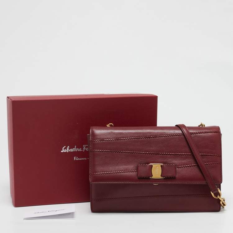 مملوكة مسبقًا Salvatore Ferragamo Dark Red Leather Ginny Shoulder Bag