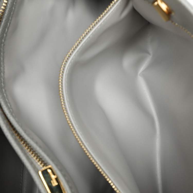 Pre Owned Salvatore Ferragamo Grey Leather Vara Bow Chain Tote