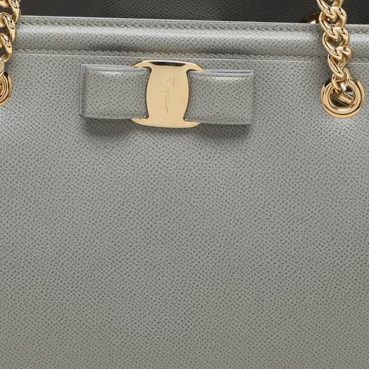 Pre Owned Salvatore Ferragamo Grey Leather Vara Bow Chain Tote