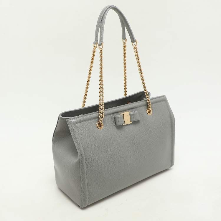 Pre Owned Salvatore Ferragamo Grey Leather Vara Bow Chain Tote