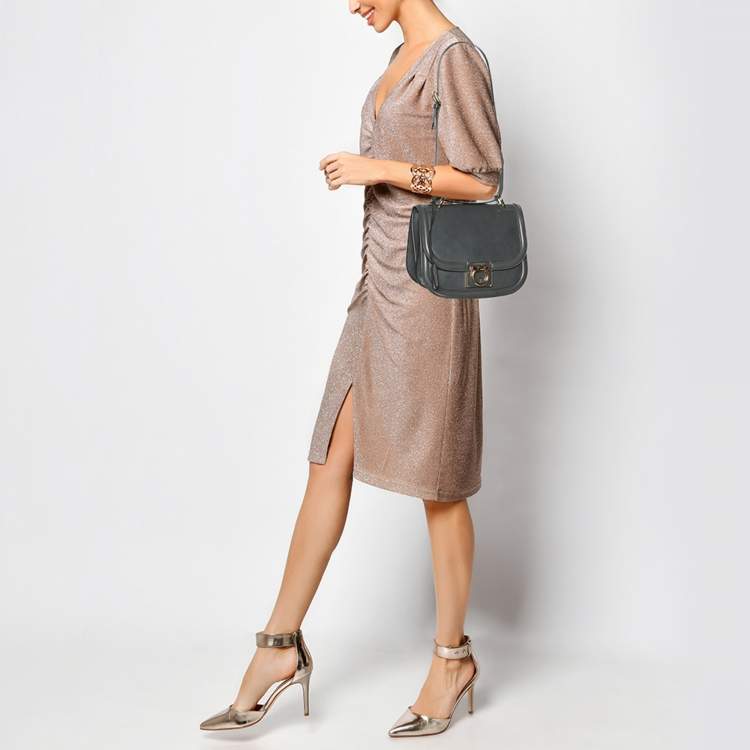 مملوكة مسبقًا Salvatore Ferragamo Grey Leather Jody Shoulder Bag