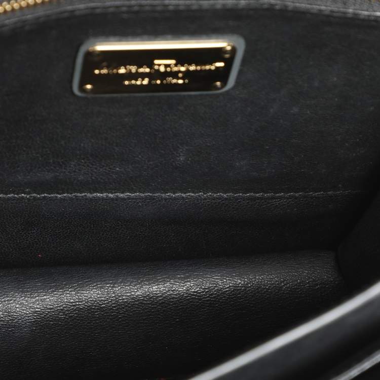 مملوكة مسبقًا Salvatore Ferragamo Grey Leather Jody Shoulder Bag