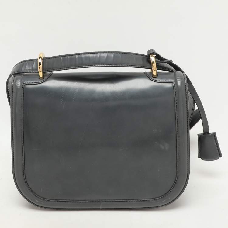 مملوكة مسبقًا Salvatore Ferragamo Grey Leather Jody Shoulder Bag