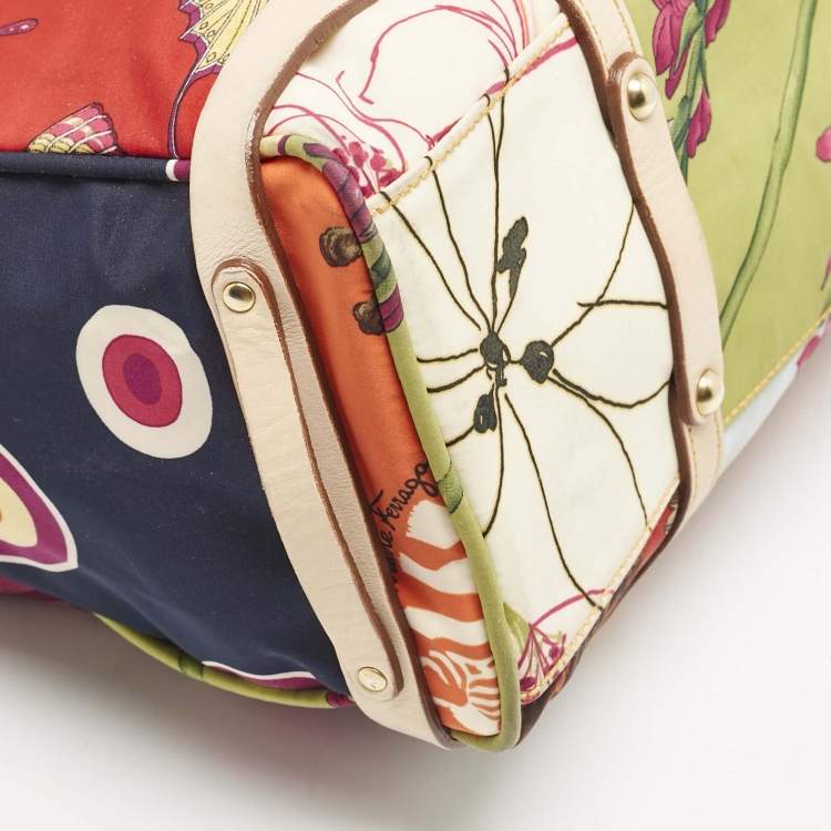 مملوكة مسبقًا Salvatore Ferragamo Multicolor Printed Satin and Leather Fiera Satchel