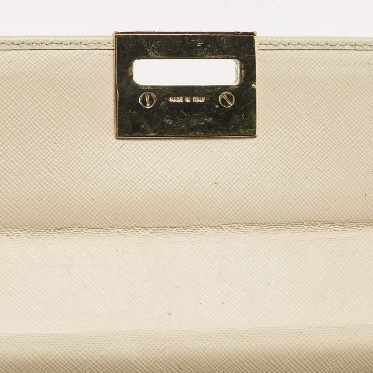 Pre Owned Salvatore Ferragamo Beige Leather Gancini Chain Clutch 