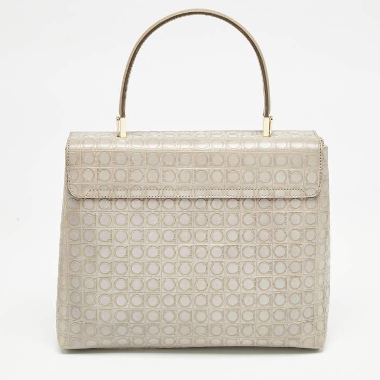 مملوكة مسبقًا Salvatore Ferragamo Grey Signature Embossed Leather Gancini Top Handle Bag