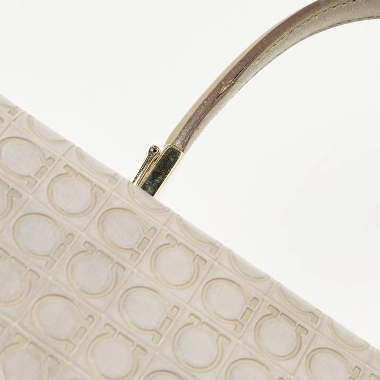 مملوكة مسبقًا Salvatore Ferragamo Grey Signature Embossed Leather Gancini Top Handle Bag
