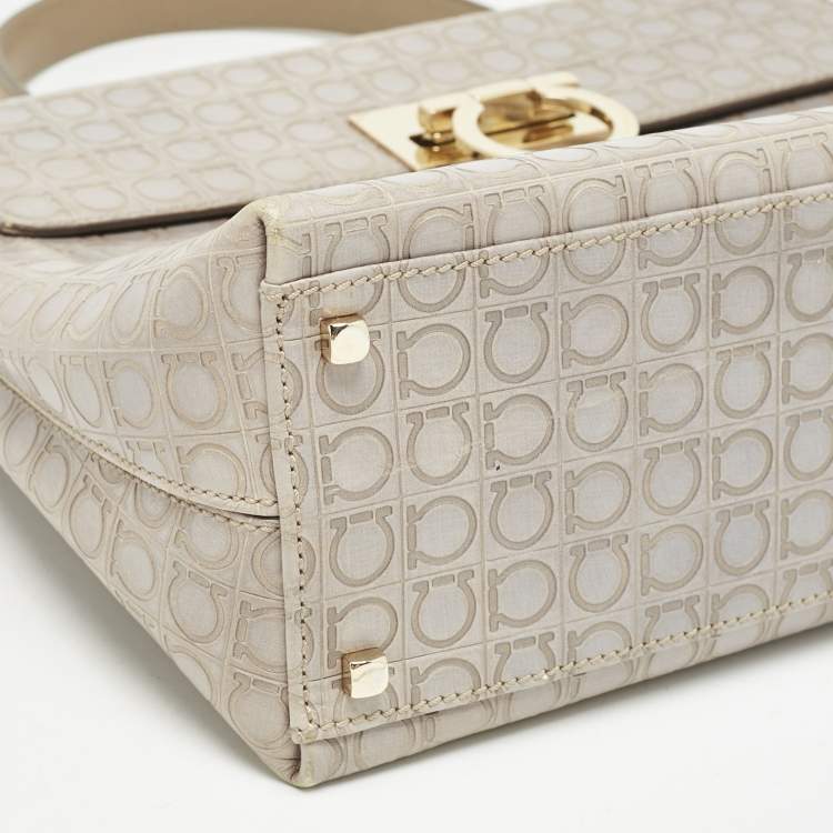 مملوكة مسبقًا Salvatore Ferragamo Grey Signature Embossed Leather Gancini Top Handle Bag