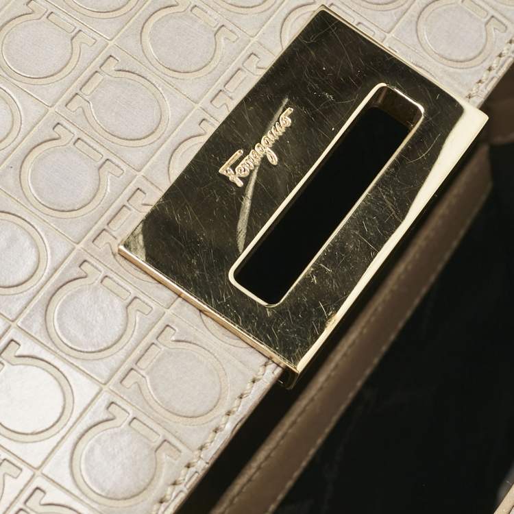 مملوكة مسبقًا Salvatore Ferragamo Grey Signature Embossed Leather Gancini Top Handle Bag