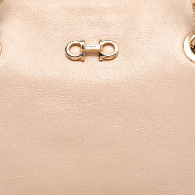 Pre Owned Salvatore Ferragamo Beige Leather Double Gancio Bag