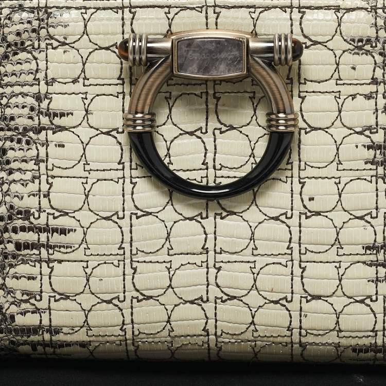 Pre Owned Salvatore Ferragamo Cream/Beige Lizard Gancini Chain Clutch