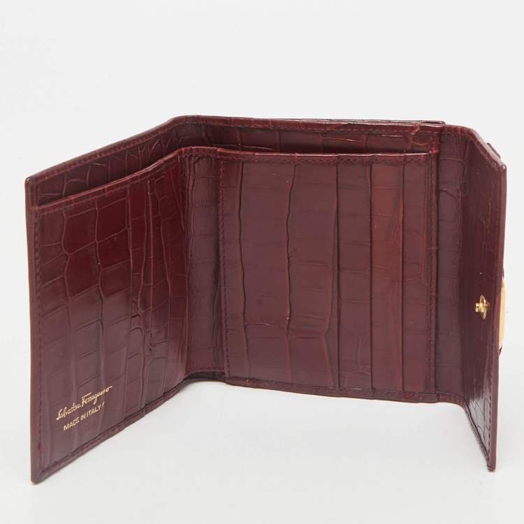 Pre Owned Salvatore Ferragamo Red Croc Embossed Leather Vara Bow French Wallet