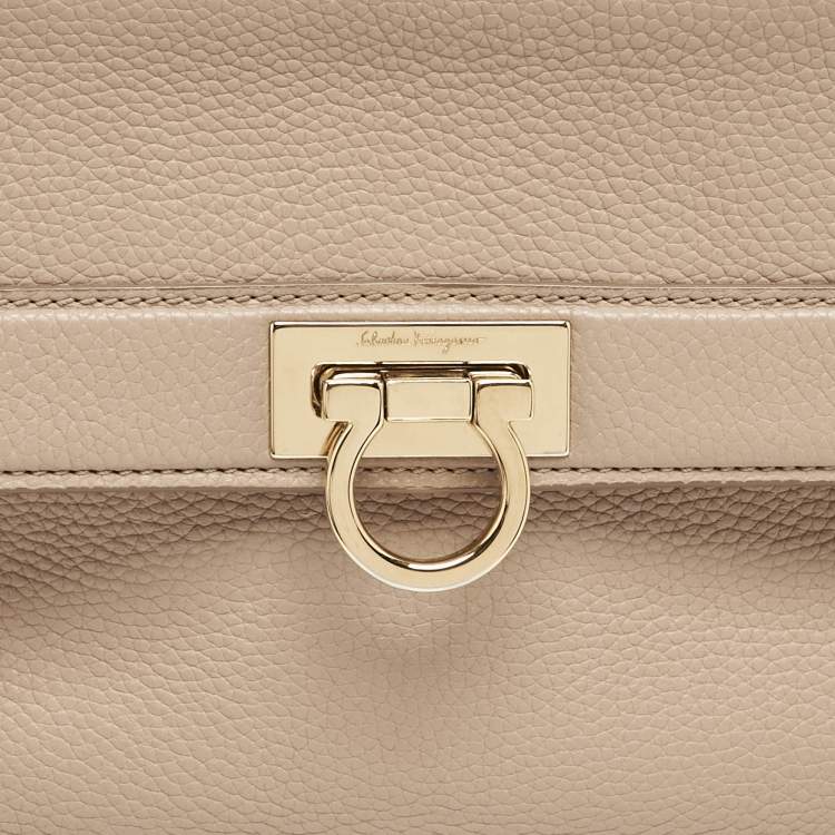 Pre Owned Salvatore Ferragamo Beige Leather Small Sofia Top Handle Bag