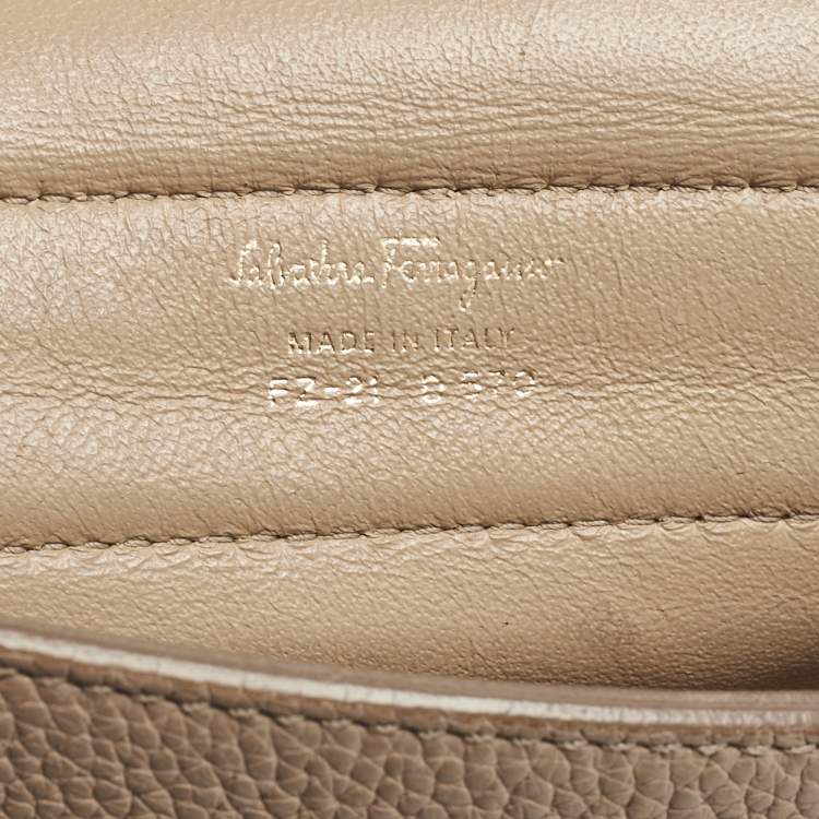 Pre Owned Salvatore Ferragamo Beige Leather Small Sofia Top Handle Bag