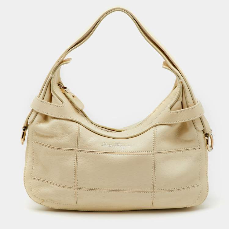 Pre Owned Salvatore Ferragamo Cream Leather Hobo