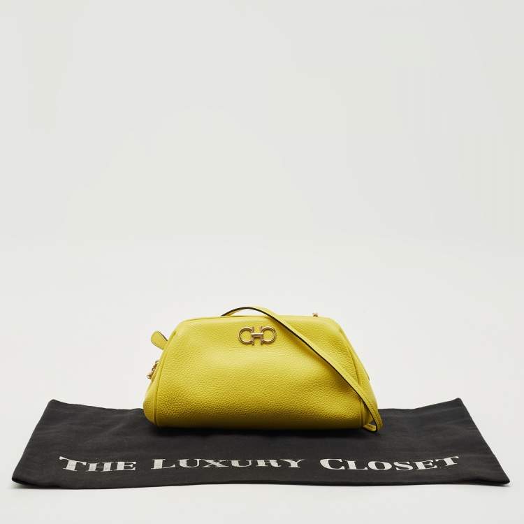 مملوكة مسبقًا Salvatore Ferragamo Yellow Leather Small Gancini Crossbody Bag