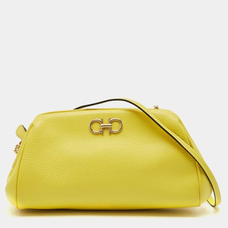 مملوكة مسبقًا Salvatore Ferragamo Yellow Leather Small Gancini Crossbody Bag