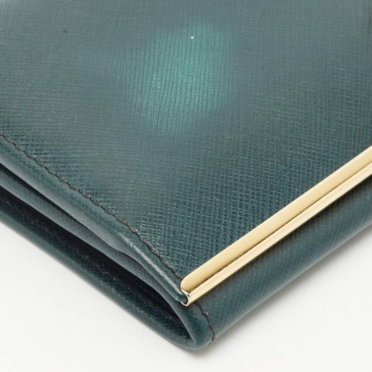 Pre Owned Salvatore Ferragamo Green Leather Gancio Clasp Continental Wallet