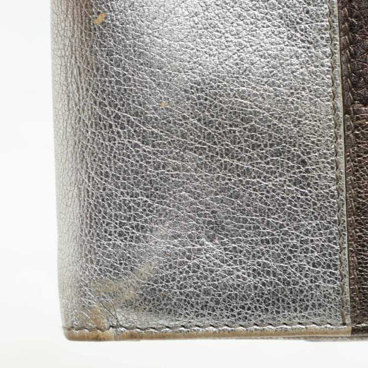 Pre Owned Salvatore Ferragamo Metallic Block Color Leather Gancini Bifold Wallet
