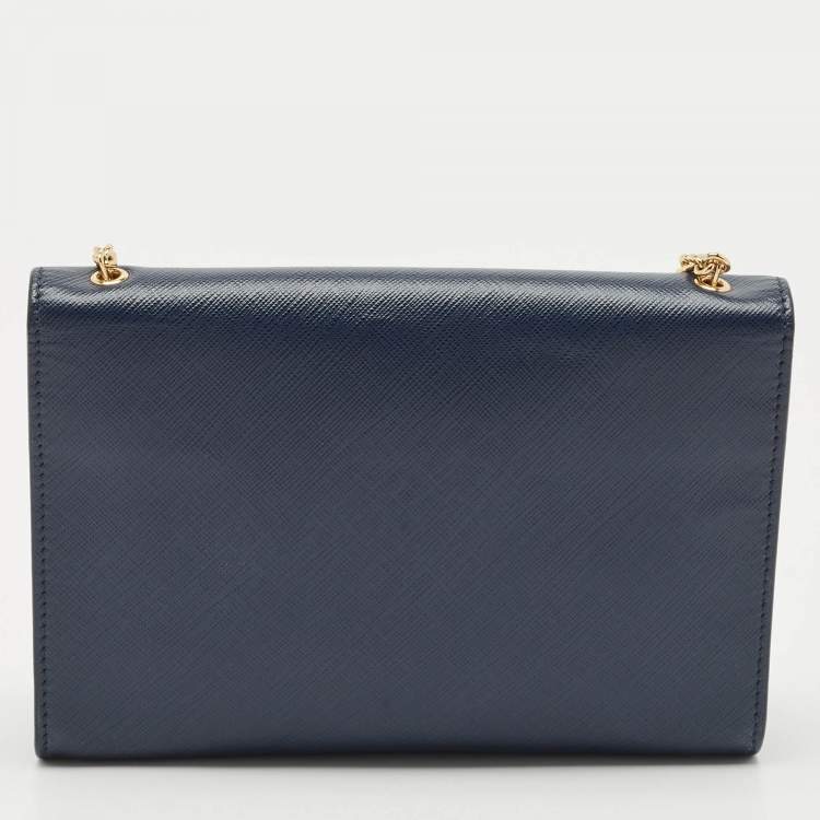 Pre Owned Salvatore Ferragamo Navy Blue Leather Vara Bow Chain Clutch
