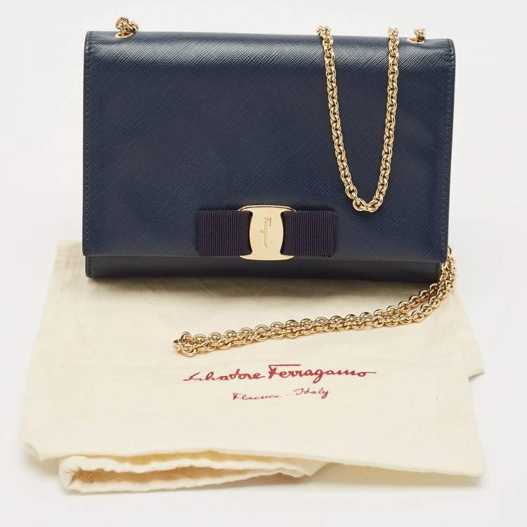 Pre Owned Salvatore Ferragamo Navy Blue Leather Vara Bow Chain Clutch