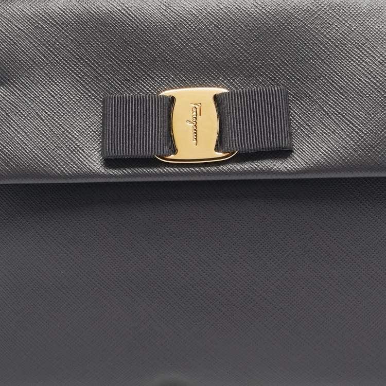 Pre Owned Salvatore Ferragamo Grey Leather Vara Bow Flat Clutch