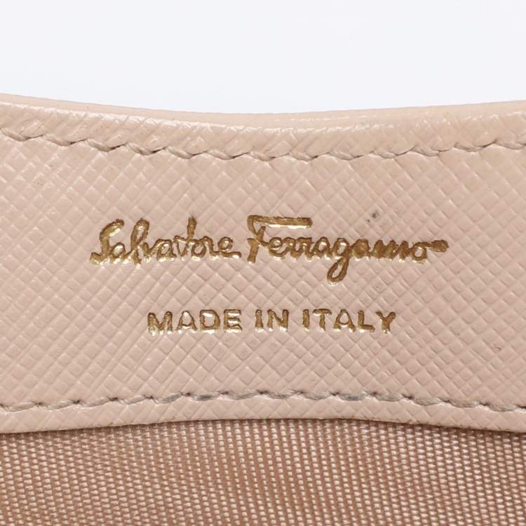 Pre Owned Salvatore Ferragamo Beige Leather Vera Piuma Chain Clutch