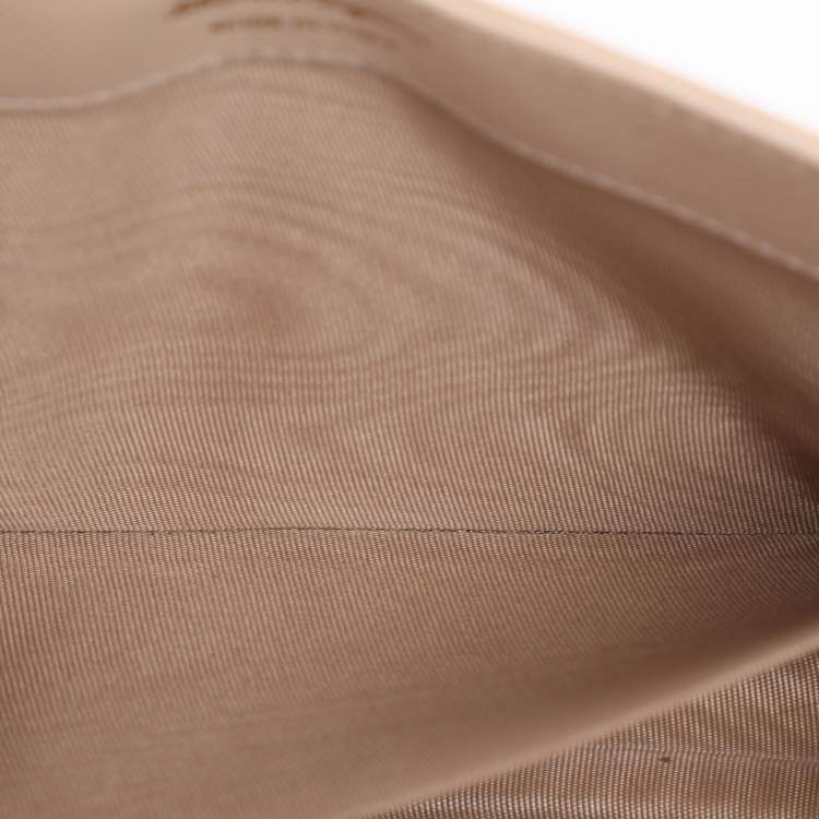 Pre Owned Salvatore Ferragamo Beige Leather Vera Piuma Chain Clutch
