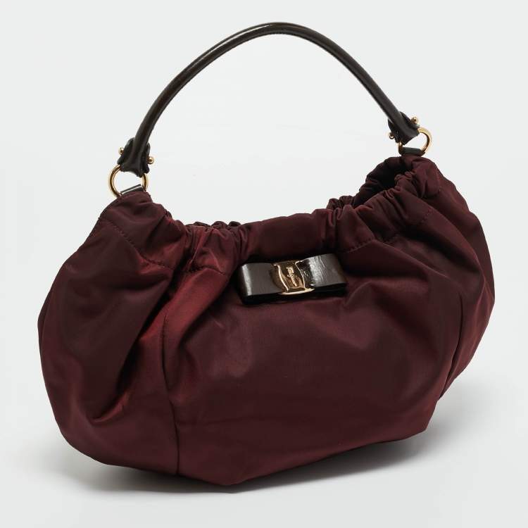 Pre Owned Salvatore Ferragamo Burgundy/Brown Nylon and Patent Leather Vara Bow Hobo