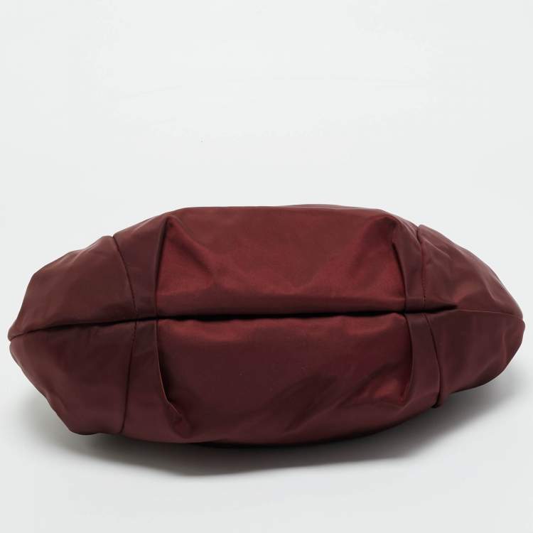Pre Owned Salvatore Ferragamo Burgundy/Brown Nylon and Patent Leather Vara Bow Hobo