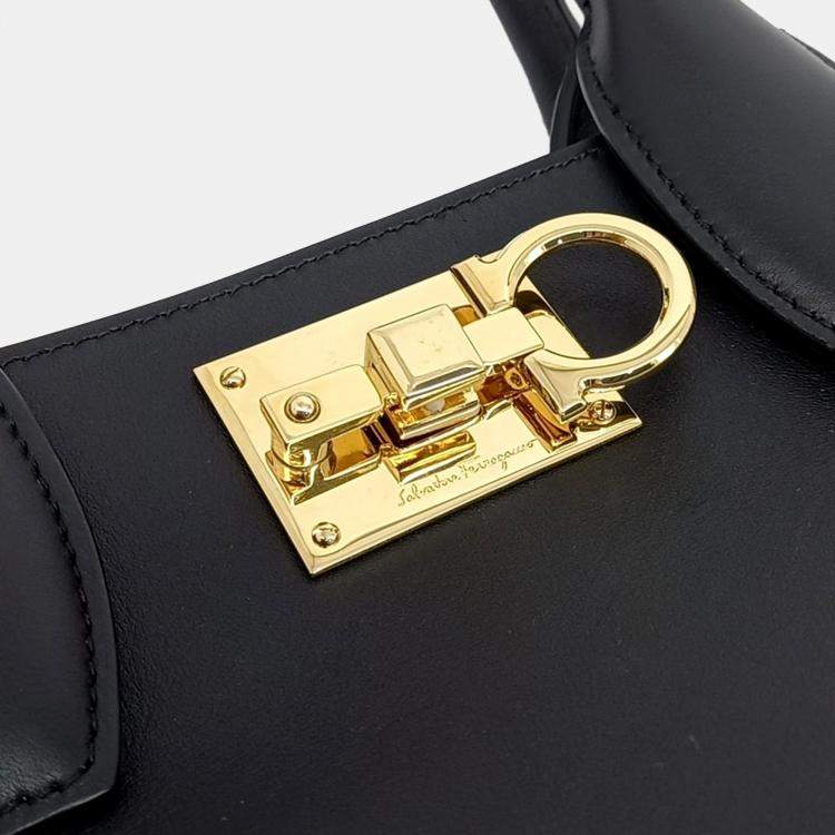 Pre Owned Salvatore Ferragamo Black Leather Studio Bag