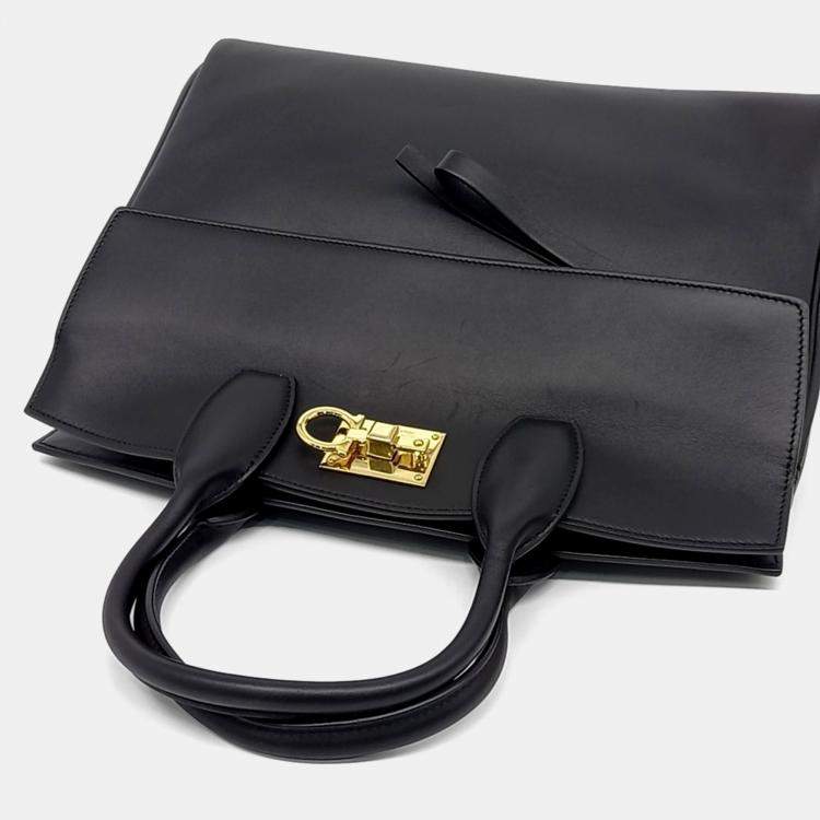 Pre Owned Salvatore Ferragamo Black Leather Studio Bag