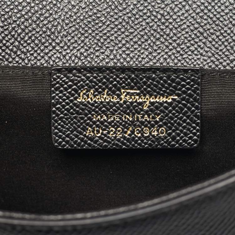 Pre Owned Salvatore Ferragamo Black Leather Vara Bow Clutch Bag