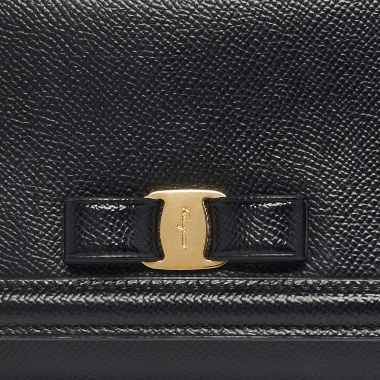 Pre Owned Salvatore Ferragamo Black Leather Vara Bow Clutch Bag