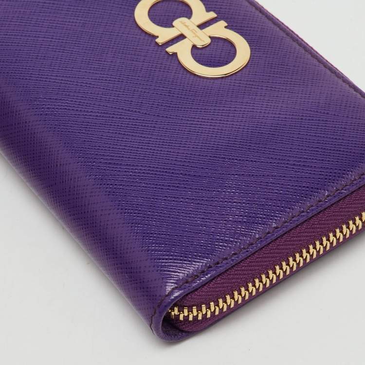 Pre Owned Salvatore Ferragamo Purple Leather Gancio Cip Around Wallet On Chain
