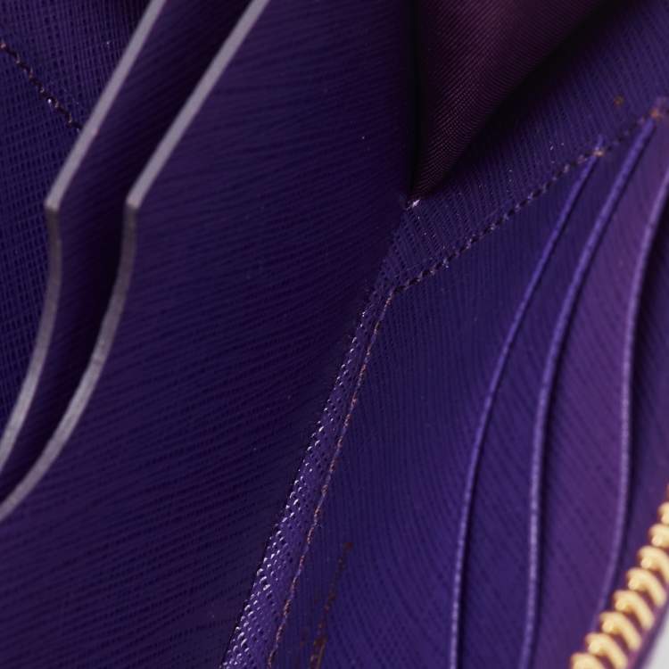 Pre Owned Salvatore Ferragamo Purple Leather Gancio Cip Around Wallet On Chain