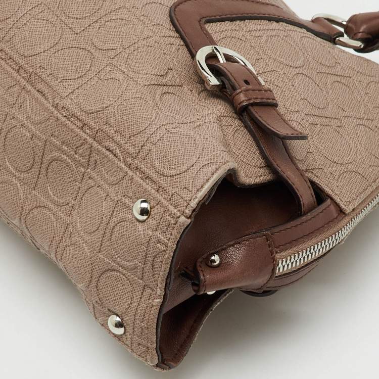 مملوكة مسبقًا Salvatore Ferragamo Beige/Brown Gancini Embossed Leather Zip Satchel