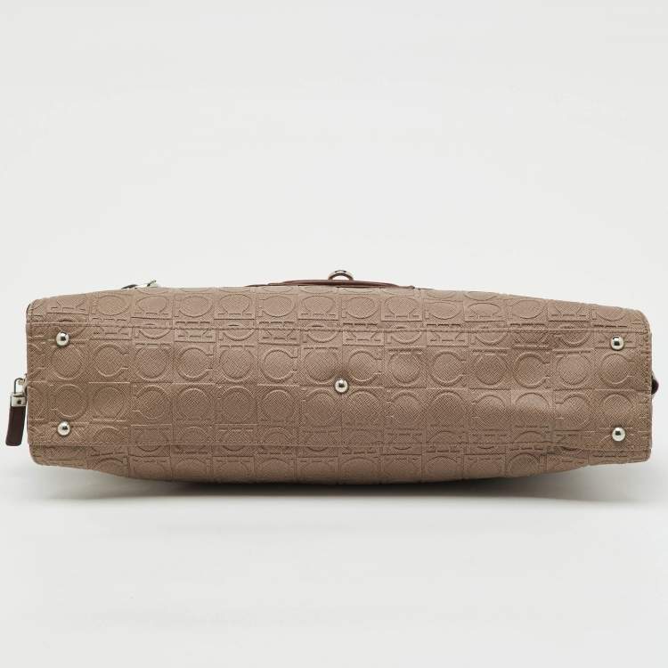 مملوكة مسبقًا Salvatore Ferragamo Beige/Brown Gancini Embossed Leather Zip Satchel