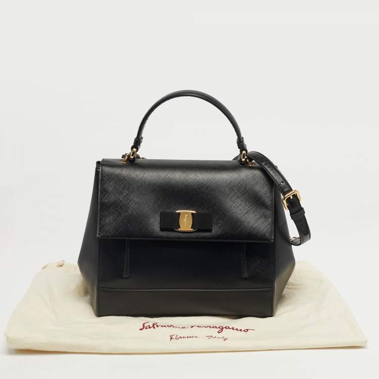 Pre Owned Salvatore Ferragamo Black Leather Carrie Top Handle Bag