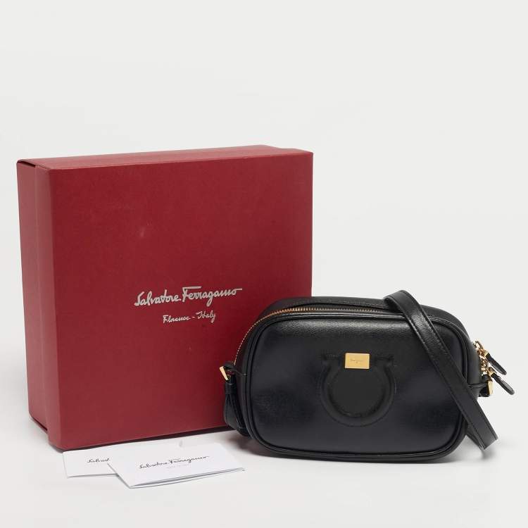 Pre Owned Salvatore Ferragamo Black Leather Gancio City Shoulder Bag