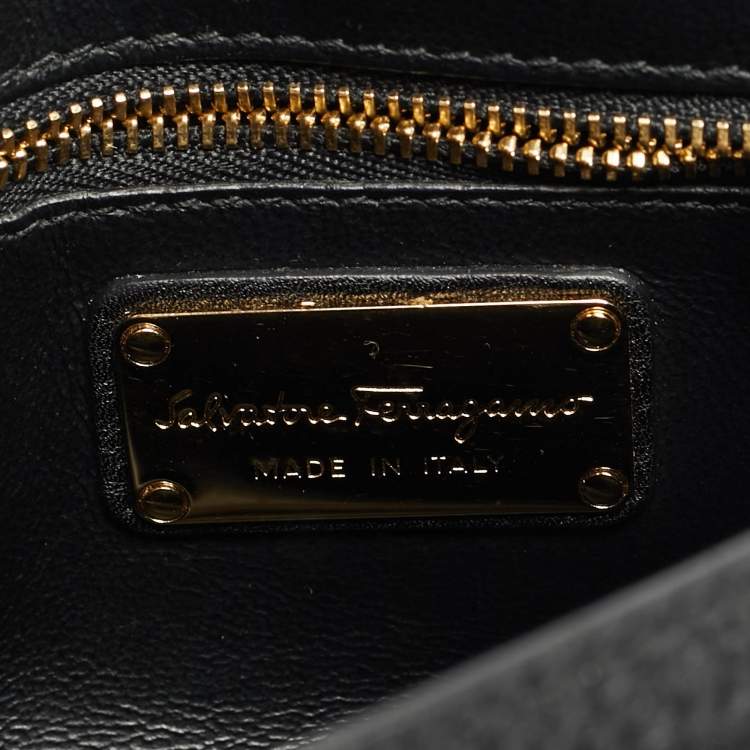Pre Owned Salvatore Ferragamo Black Leather Iconic Bow Crossbody Bag