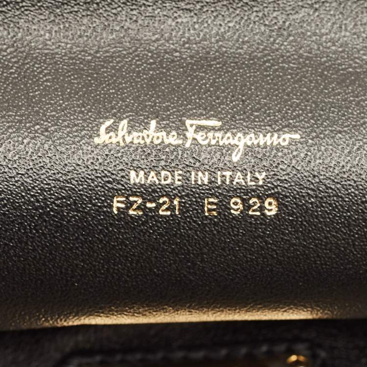 Pre Owned حقيبة يد سالفاتوري فيراغامو جلد سوداء برسمة إطار