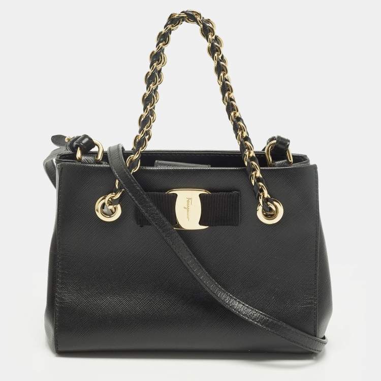 مملوكة مسبقًا Salvatore Ferragamo Melike Vara Bow Mini Black Leather Chain Tote