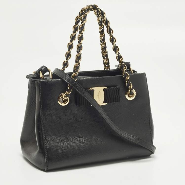 مملوكة مسبقًا Salvatore Ferragamo Melike Vara Bow Mini Black Leather Chain Tote