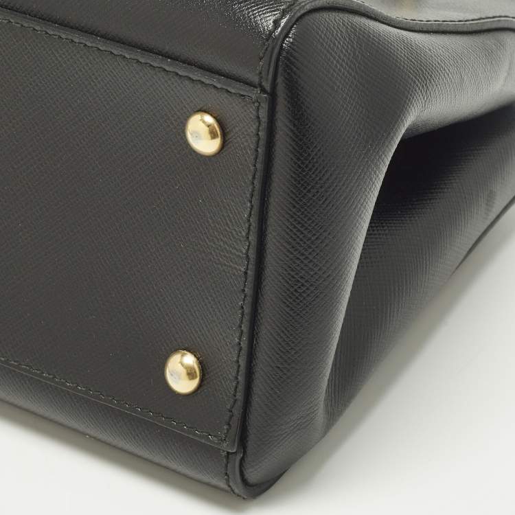 مملوكة مسبقًا Salvatore Ferragamo Melike Vara Bow Mini Black Leather Chain Tote