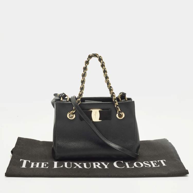 مملوكة مسبقًا Salvatore Ferragamo Melike Vara Bow Mini Black Leather Chain Tote