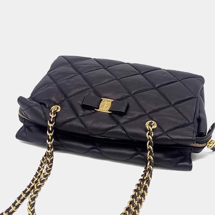 Pre Owned Salvatore Ferragamo Black Leather Vara Chain Shoulder Bag
