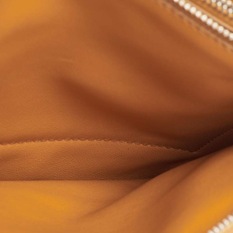 مملوكة مسبقًا Salvatore Ferragamo Viva Bow Mustard Padded Leather Shoulder Bag