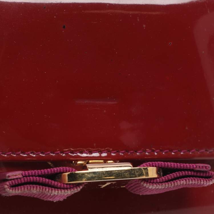 Pre Owned Salvatore Ferragamo Vara Bow Red Patent Leather Bifold Wallet